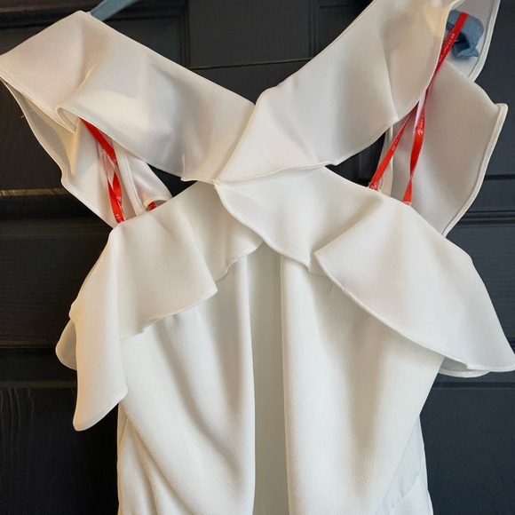 Monique Lhuillier white jumpsuit, size 6 - Picture 6 of 9